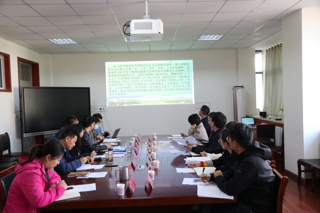 说明: C:\Users\Administrator\Desktop\公司办大学督导照片\公司办大学督导照片\IMG_1291.JPG